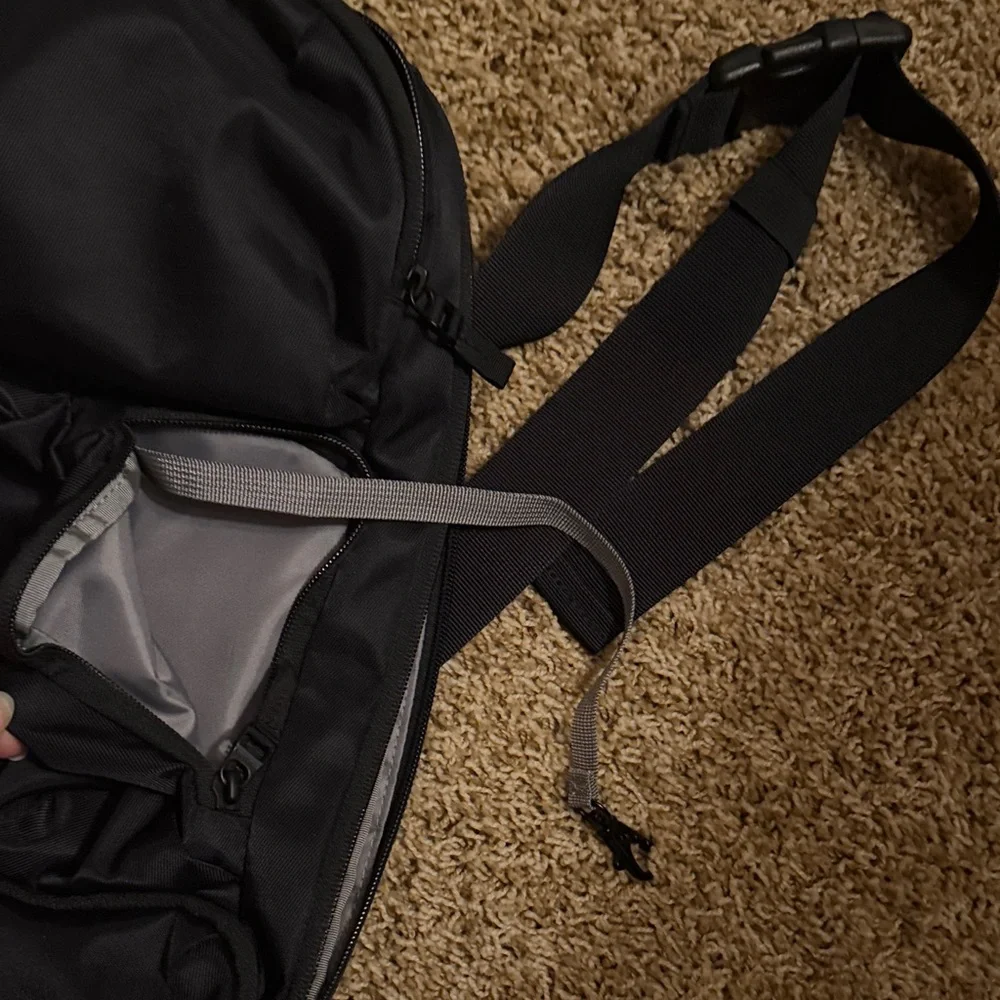 Timbuk2 Black Vapor Sling Crossbody Bag - Picture 5 of 8